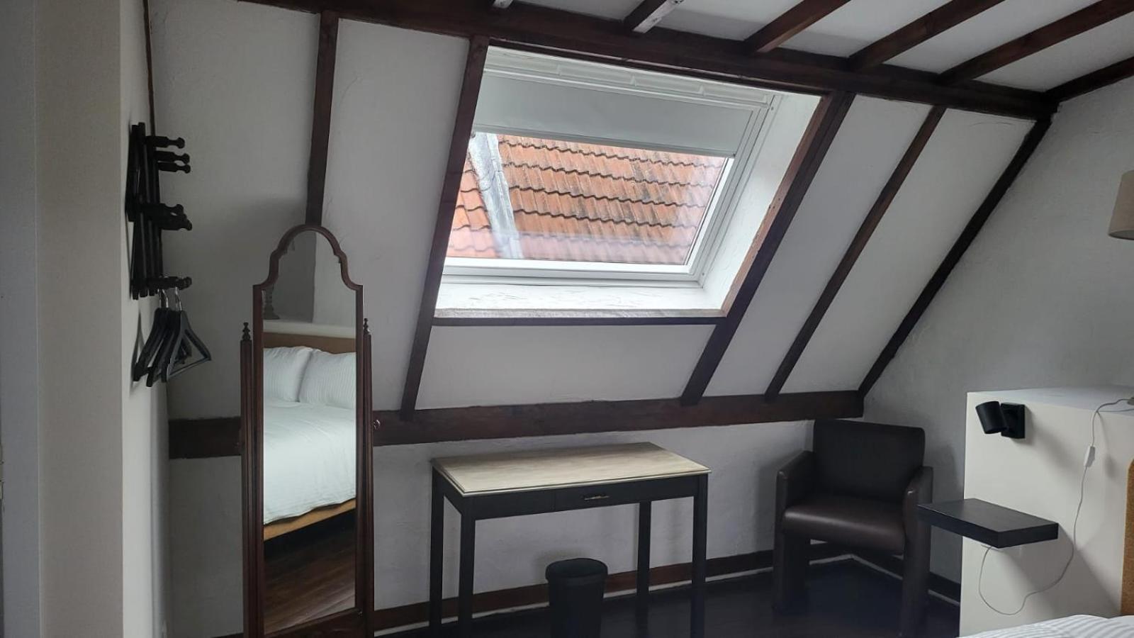 De Pelgrim Otel Tongeren Dış mekan fotoğraf