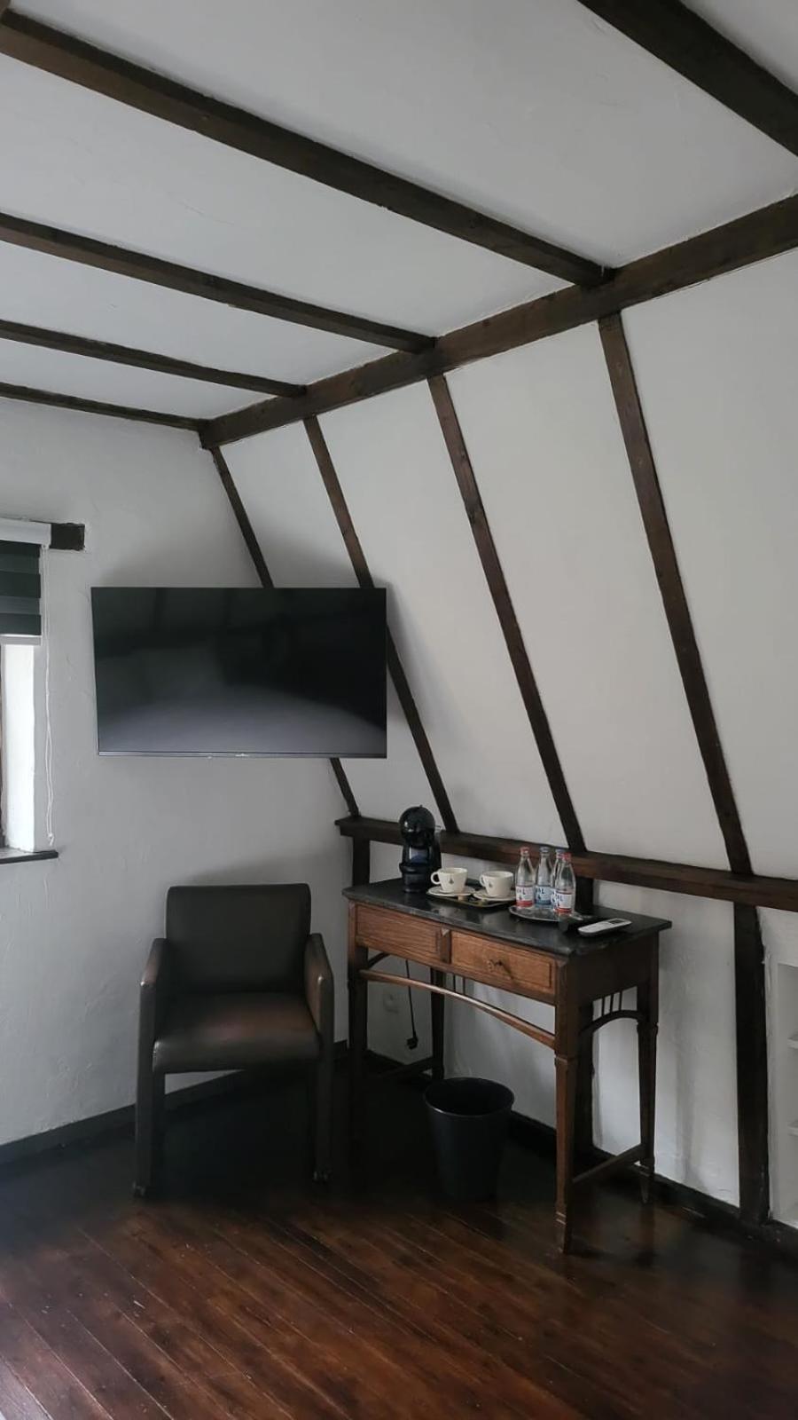 De Pelgrim Otel Tongeren Dış mekan fotoğraf