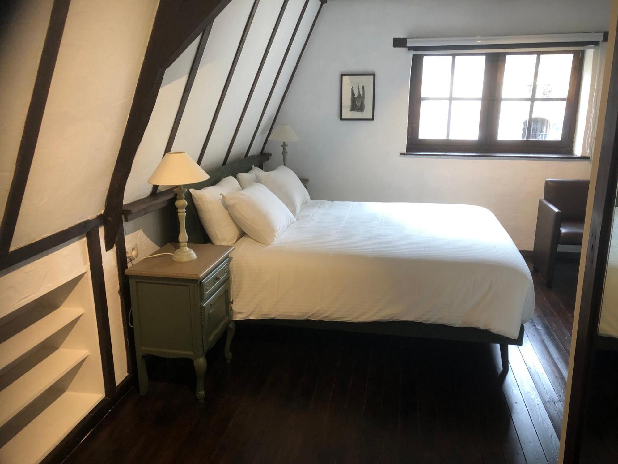 De Pelgrim Otel Tongeren Dış mekan fotoğraf
